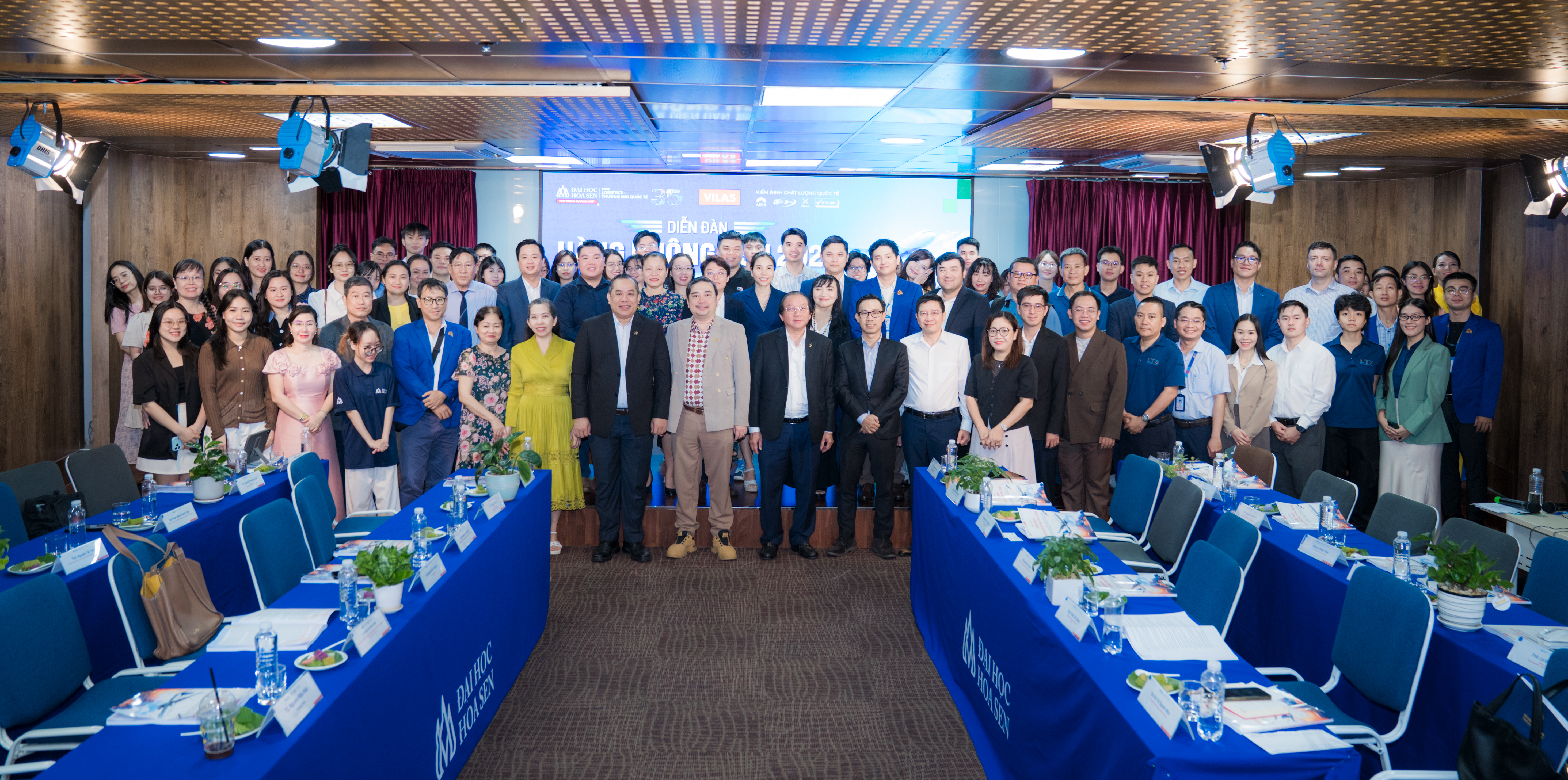 Đại diện Instulink xuất sắc nhận danh hiệu ''Đại sứ Tri thức Hàng không'' tại Diễn đàn Hàng không HSU 2026