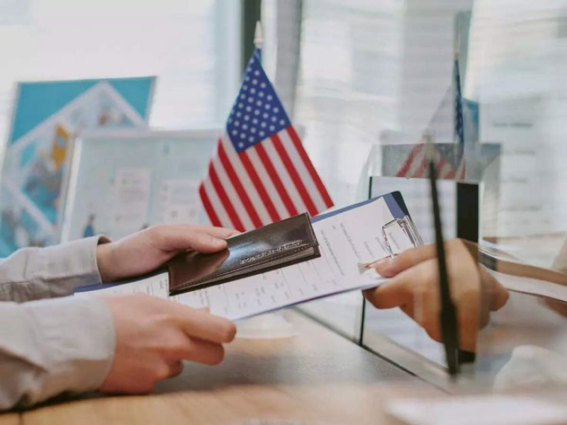 Phỏng vấn visa Mỹ 2026: Làm gì khi bị hỏi về ý định định cư?